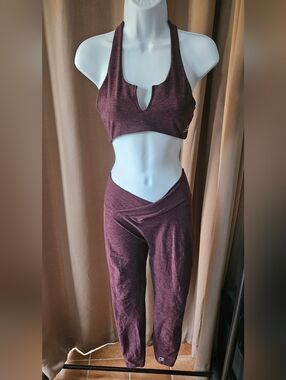 Bombshell Sportswear Halter Bra + V‑Waist Contour Leggings Set — Plum